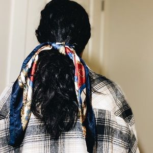 scrunchie tie